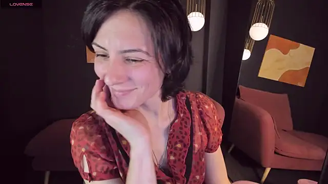 LorenDaze online show from December 10, 2024, 2:28 pm