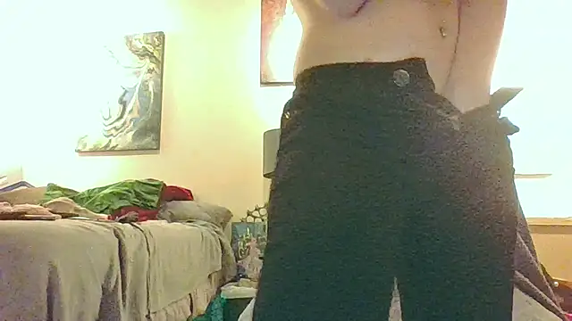 eatmeplease44 online show from September 29, 2025, 6:24 pm