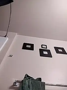 eatmeplease44 online show from March 29, 2026, 1:27 am