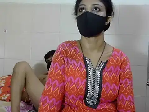 Indian Horny Wife online show from October 6, 2025, 5:43 pm