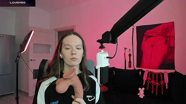 DivineBite online show from March 15, 2026, 3:07 pm