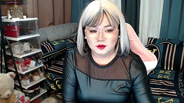 MagnificatMistress online show from January 17, 2025, 5:19 pm