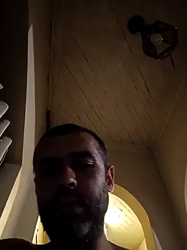 skypemarktt13 online show from December 20, 2025, 3:24 am