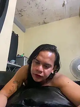 sweetyula online show from May 15, 2026, 11:45 pm