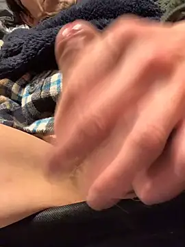 Senzuri kun online show from December 21, 2024, 2:26 pm