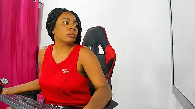 Snapshot of Pamela_noah22 chatting on April 15, 2026, 8:32 am Pamela noah22 online show from April 15, 2026, 8:32 am