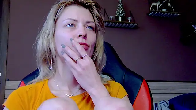 karo123421 online show from December 14, 2025, 9:25 am