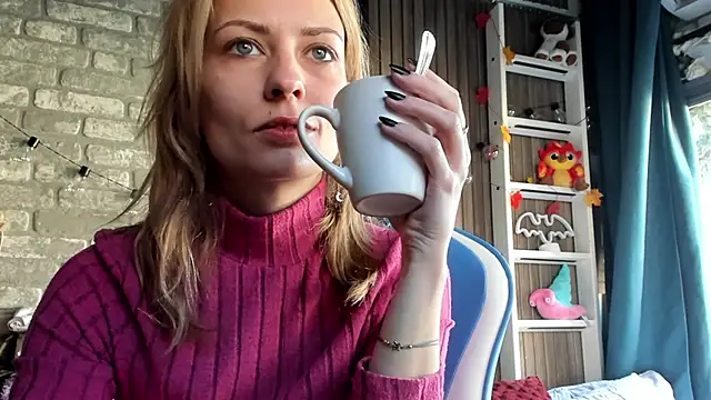 karo123421 online show from December 17, 2025, 9:04 am