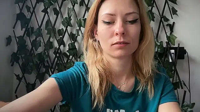 karo123421 online show from February 6, 2026, 10:29 am