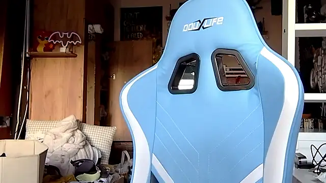 karo123421 online show from March 11, 2026, 3:29 pm