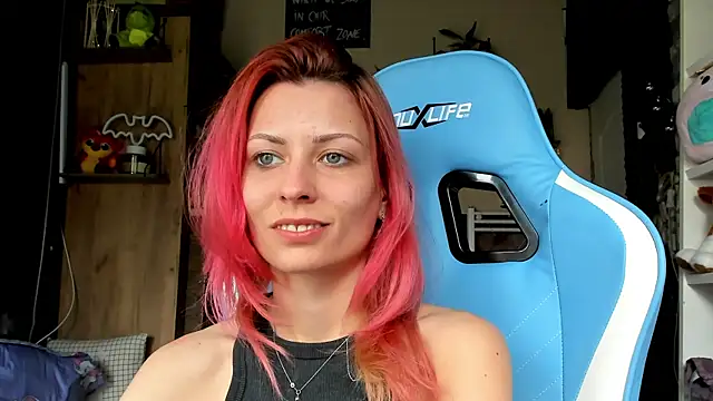 karo123421 online show from April 1, 2026, 1:52 pm