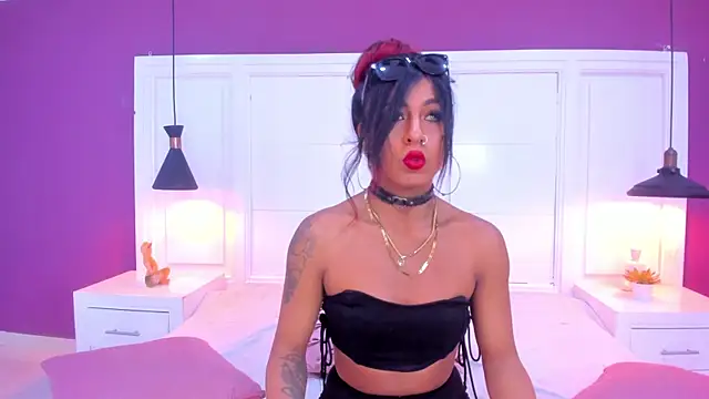 SilvanaCapelli online show from February 15, 2025, 9:48 pm