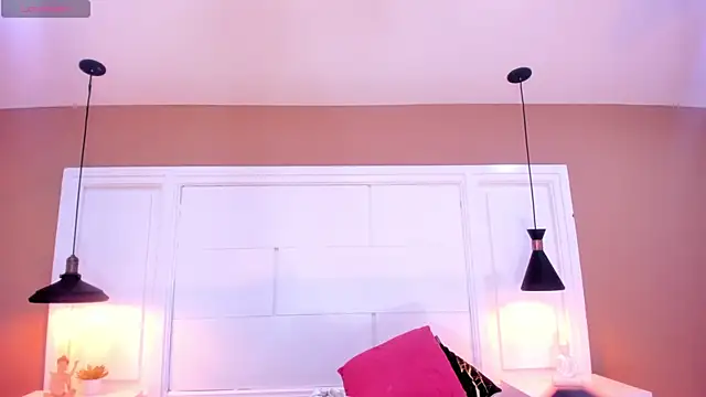 SilvanaCapelli online show from September 30, 2025, 7:02 am