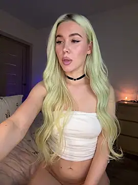 xDinnax online show from February 8, 2025, 4:47 pm