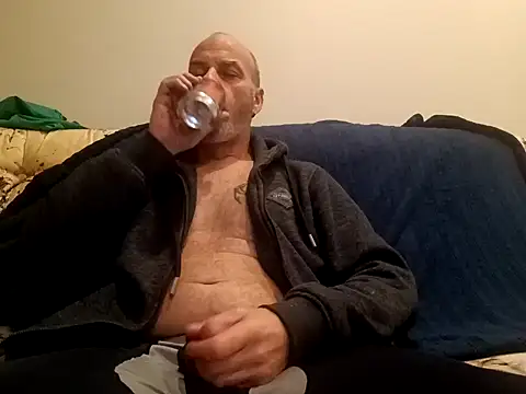 Snapshot of Ryeguy6969 chatting on January 4, 2025, 11:59 pm Ryeguy6969 online show from January 4, 2025, 11:59 pm