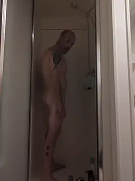 Snapshot of Ryeguy6969 chatting on November 6, 2025, 12:33 am Ryeguy6969 online show from November 6, 2025, 12:33 am