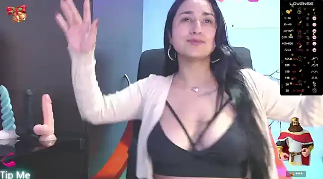 Annyee1 online show from December 16, 2024, 2:38 pm
