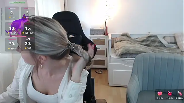 lara vanilla online show from October 2, 2025, 3:52 pm