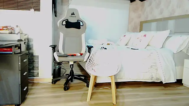 stefializon online show from March 11, 2025, 6:32 am