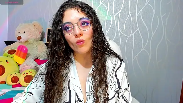 AshleyKim  online show from December 16, 2024, 8:58 pm