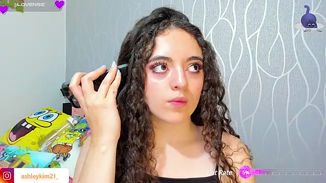 AshleyKim  online show from February 15, 2025, 7:06 pm