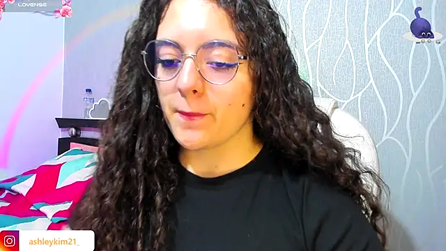 AshleyKim  online show from September 21, 2025, 12:34 am