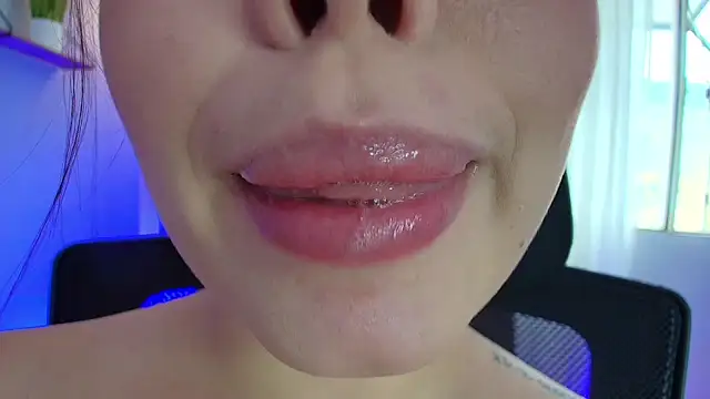 lisbet21x online show from February 10, 2025, 7:17 pm