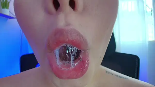 lisbet21x online show from February 14, 2025, 7:12 pm