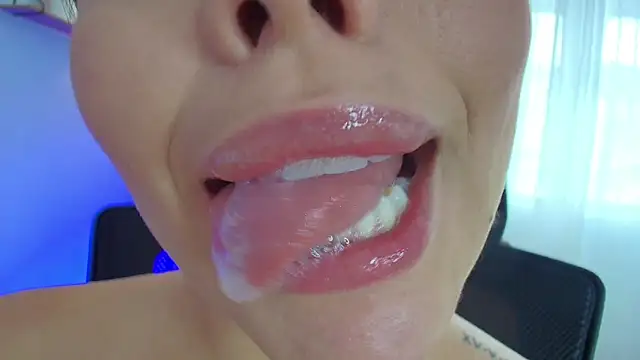 lisbet21x online show from February 20, 2025, 8:25 pm