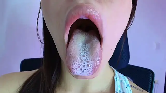 lisbet21x online show from November 9, 2025, 12:14 pm