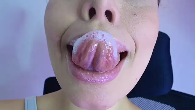 lisbet21x online show from November 13, 2025, 3:55 pm