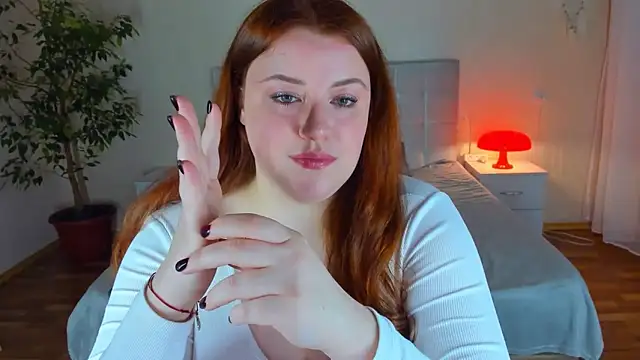 PolinaSalvatore online show from December 13, 2025, 7:53 pm