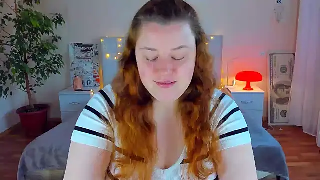 PolinaSalvatore online show from April 4, 2026, 2:47 pm