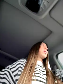 EvaCatt online show from November 12, 2025, 4:02 am