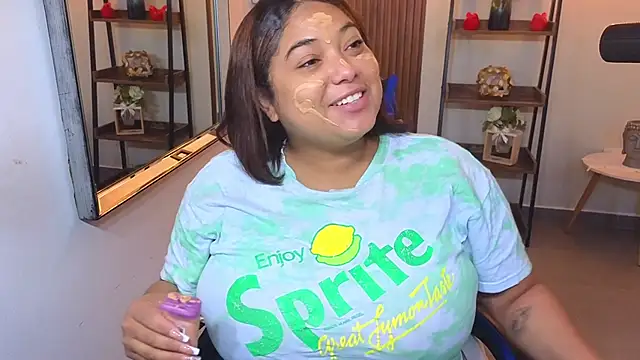 Snapshot of Kenya--Buhle chatting on February 22, 2026, 10:58 am Kenya--Buhle online show from February 22, 2026, 10:58 am