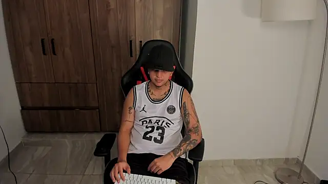 Jake simons online show from October 24, 2025, 6:43 am