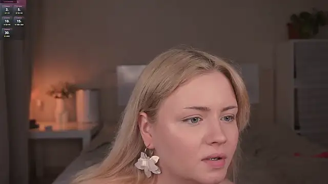 missbeatriss online show from November 26, 2025, 3:57 pm