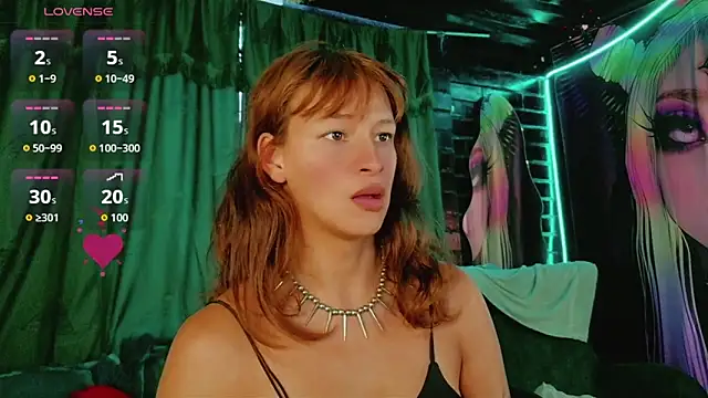 Summer XO online show from April 16, 2026, 9:39 pm