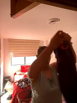 andreaisis2 online show from September 9, 2025, 8:52 pm