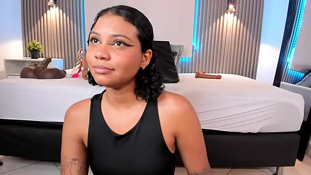 Zafiiraa online show from February 8, 2025, 3:10 pm