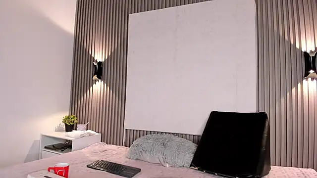 Zafiiraa online show from January 10, 2026, 3:47 pm