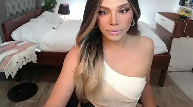 liaa lurrecams online show from March 12, 2025, 12:47 pm