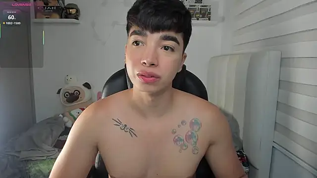 santy7v7 online show from April 17, 2026, 1:25 pm