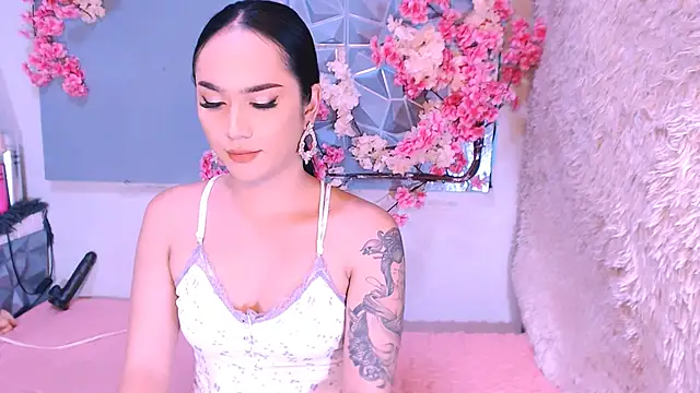 Oriental Tiara online show from January 18, 2026, 3:10 am