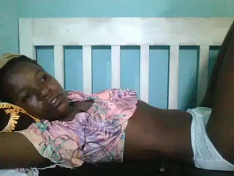 sweetchic  online show from March 6, 2025, 9:47 am