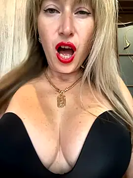 Kittenforyou online show from October 9, 2025, 12:14 pm