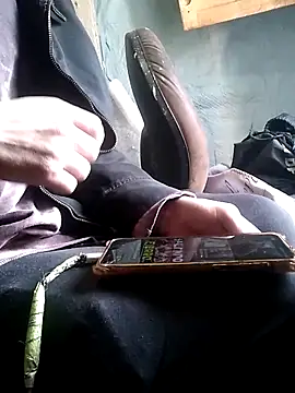 Wero4200 online show from December 19, 2025, 9:00 pm