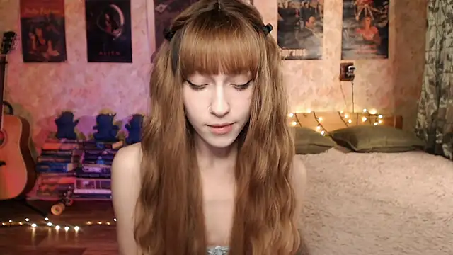 Friendly Ellie online show from December 6, 2024, 11:47 pm