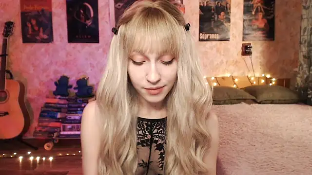 Friendly Ellie online show from January 9, 2025, 3:15 am