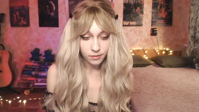 Friendly Ellie online show from January 11, 2025, 12:12 am